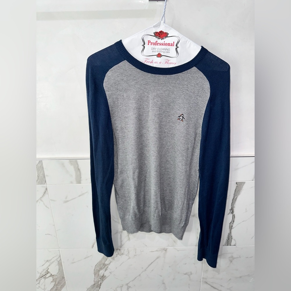 ORGINAL PRNGUIN• woman’s M• long sleeve